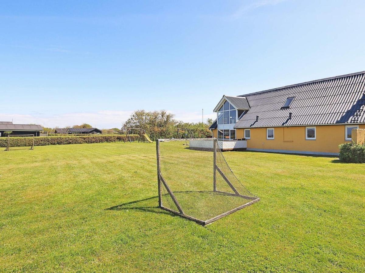 10 Person Holiday Home In Vinderup Exteriör bild