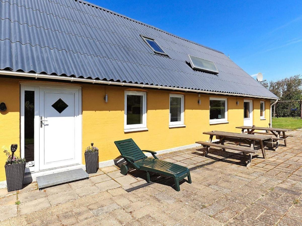10 Person Holiday Home In Vinderup Exteriör bild