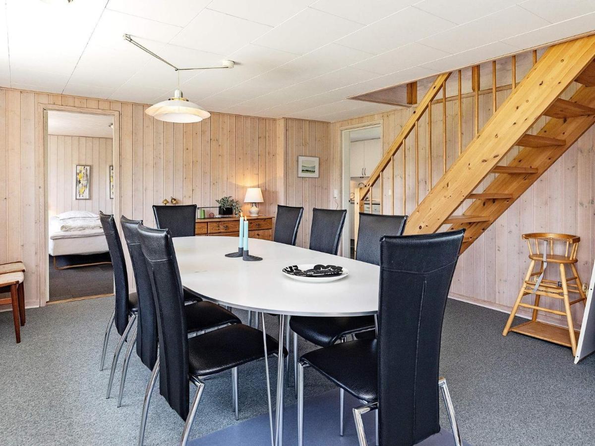 10 Person Holiday Home In Vinderup Exteriör bild
