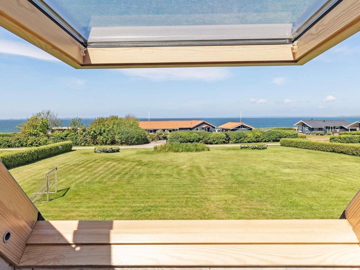 10 Person Holiday Home In Vinderup Exteriör bild
